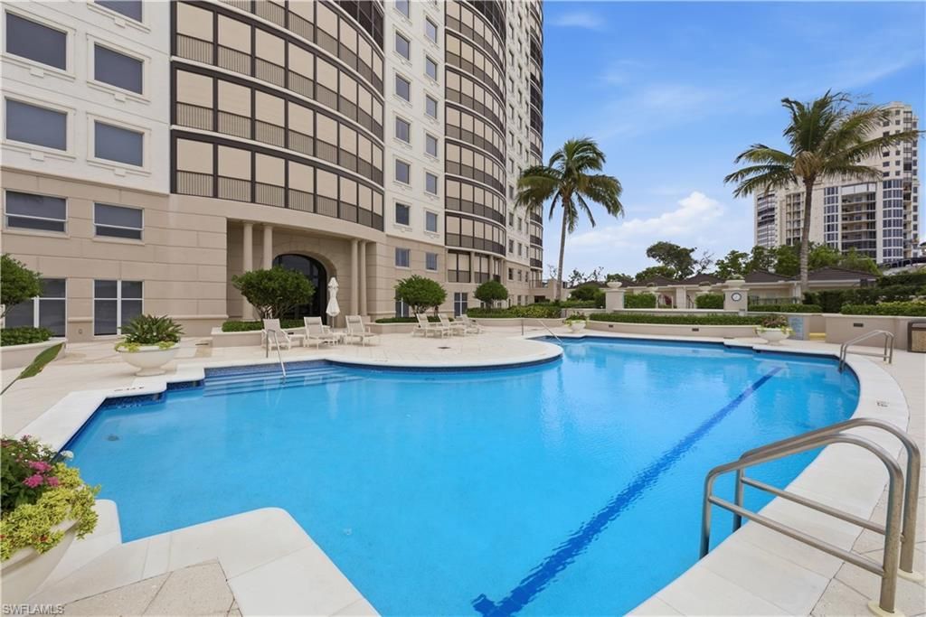 8665 Bay Colony Dr, Unit 2001, Naples, FL 34108 Photo