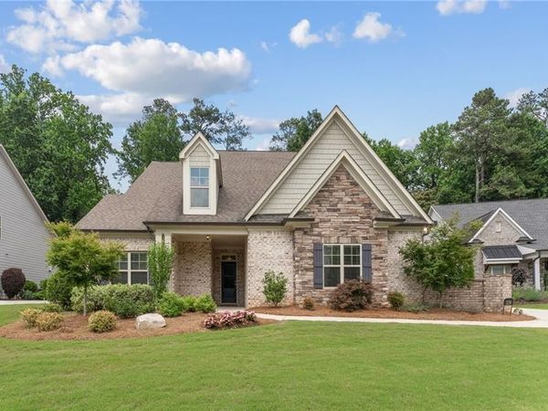 226 Sweetbriar Club Drive, Woodstock, GA 30188