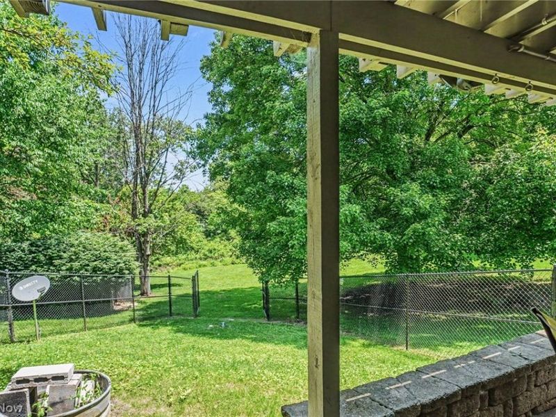 1511 Homestead Drive, East Liverpool, OH 43920 Photo 4