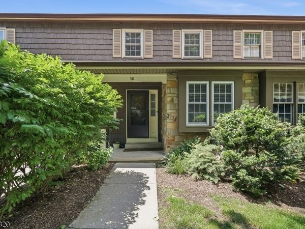 58 Oriole Dr, Allamuchy, NJ 07840
