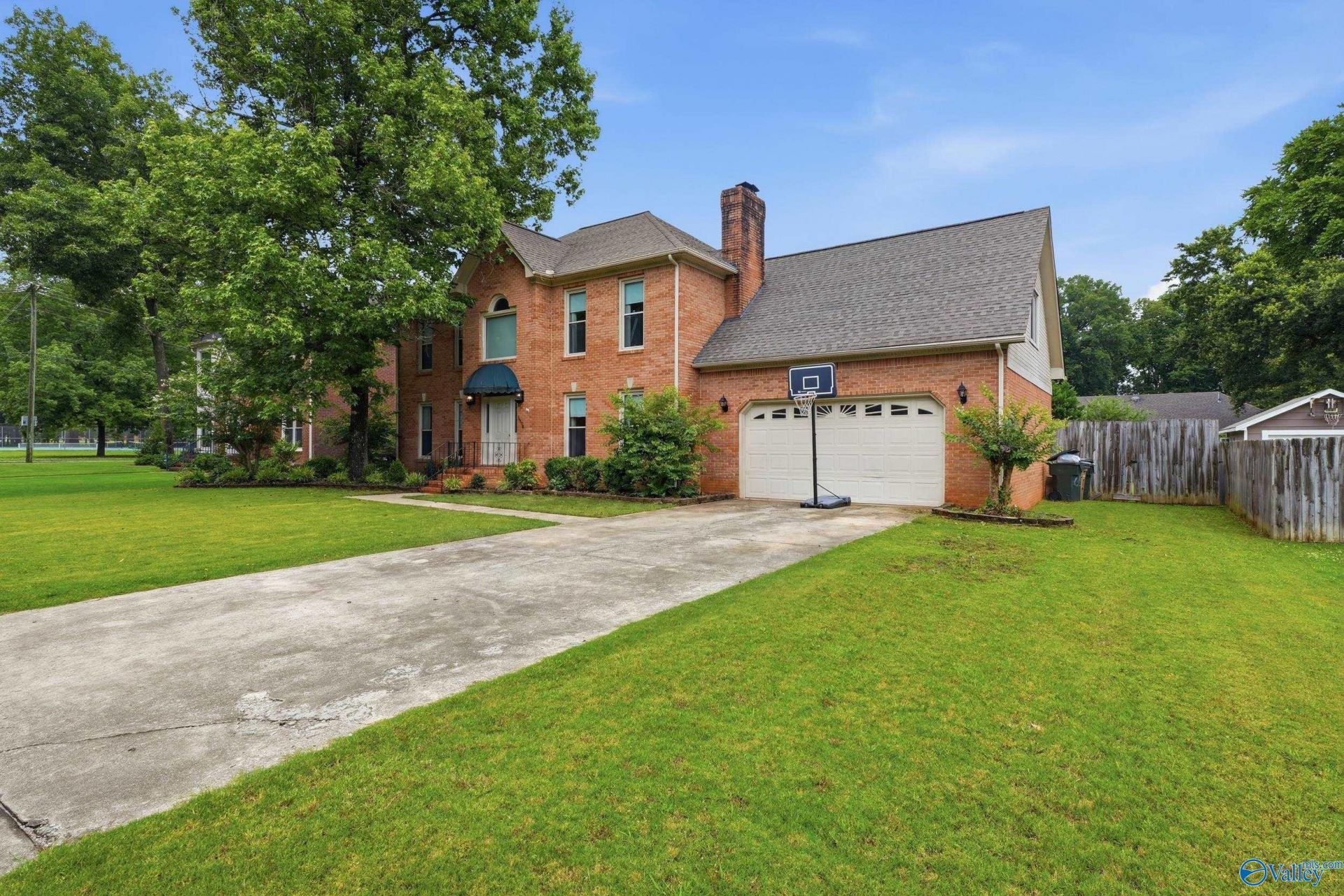 2406 Auburn Drive Sw, Decatur, AL 35603 Main Photo