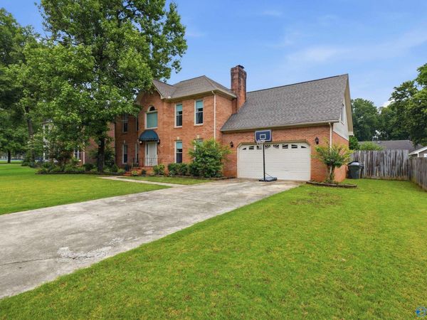 2406 Auburn Drive SW, Decatur, AL 35603