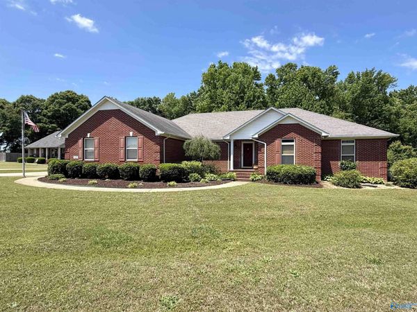 17207 Eunice Lane, Athens, AL 35613