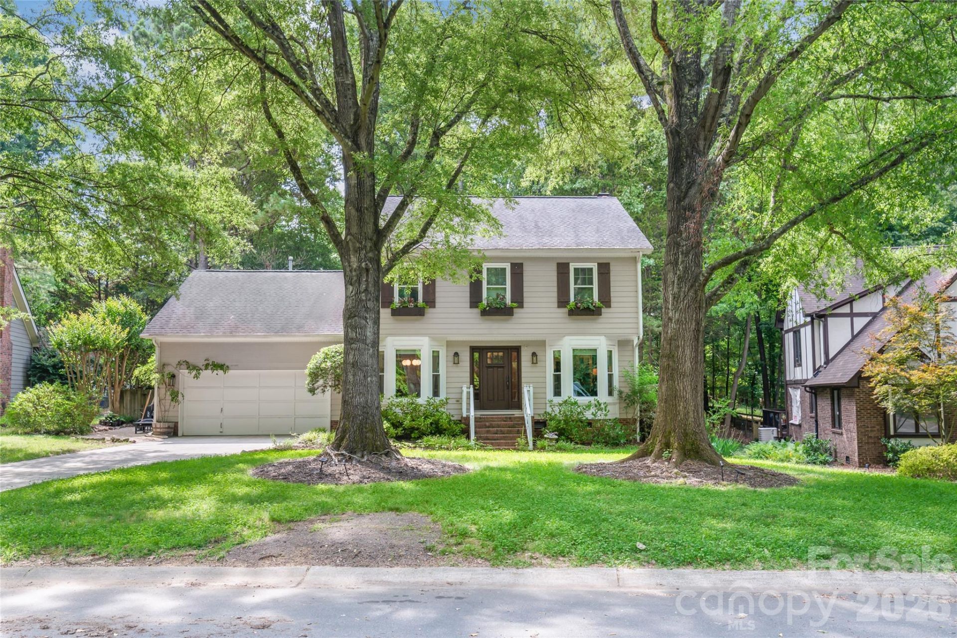7022 Rocky Falls Road, Charlotte, NC 28211 Main Photo