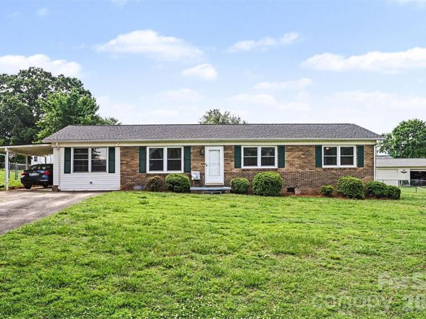 5111 Hawthorne Lane, Shelby, NC 28152