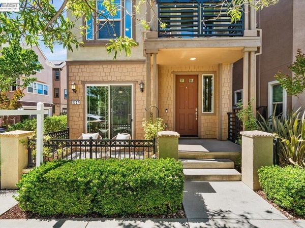 2707 Hollingbury Cmn, Livermore, CA 94550