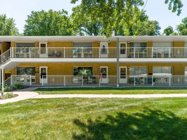 1104 KIMBERLY Road , Unit 804, Bettendorf, IA 52722