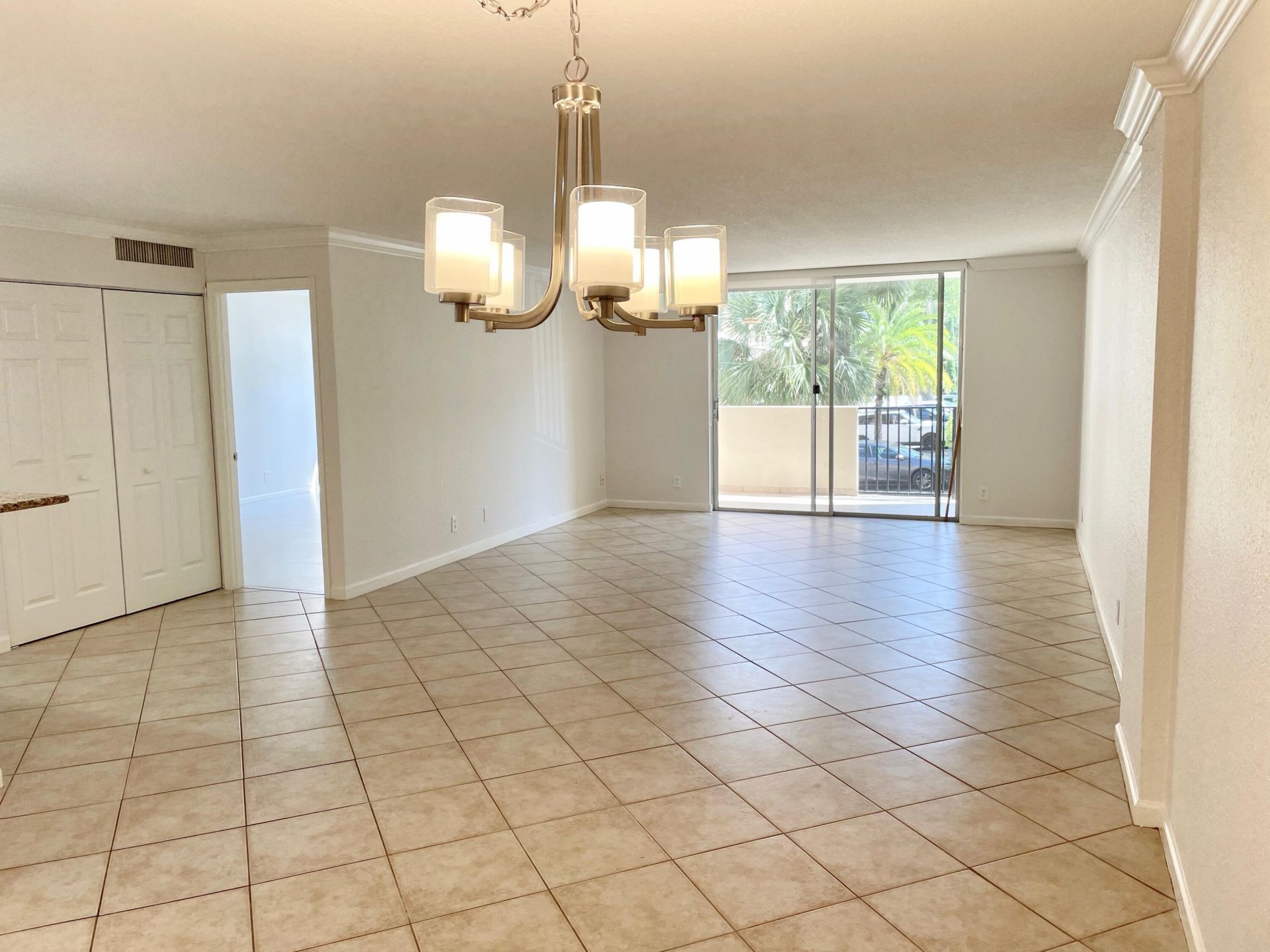 1000 Spanish River Road, Unit 2n, Boca Raton, FL 33432 Photo