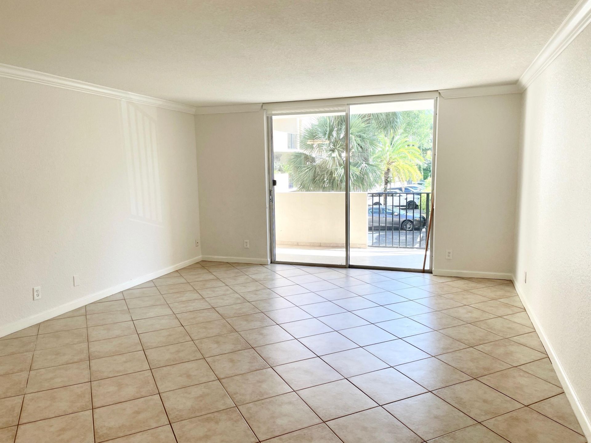 1000 Spanish River Road, Unit 2n, Boca Raton, FL 33432 Photo