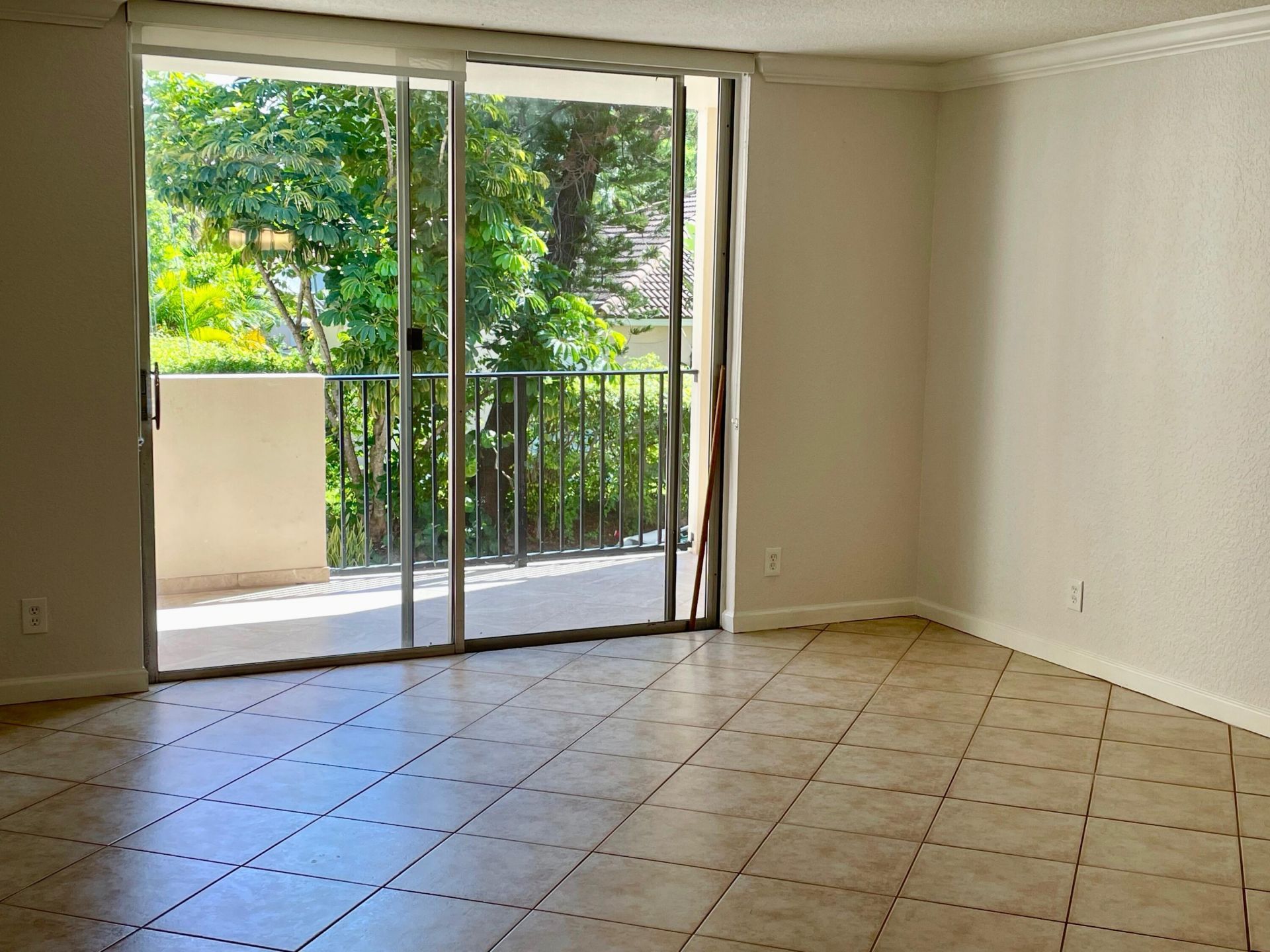 1000 Spanish River Road, Unit 2n, Boca Raton, FL 33432 Photo