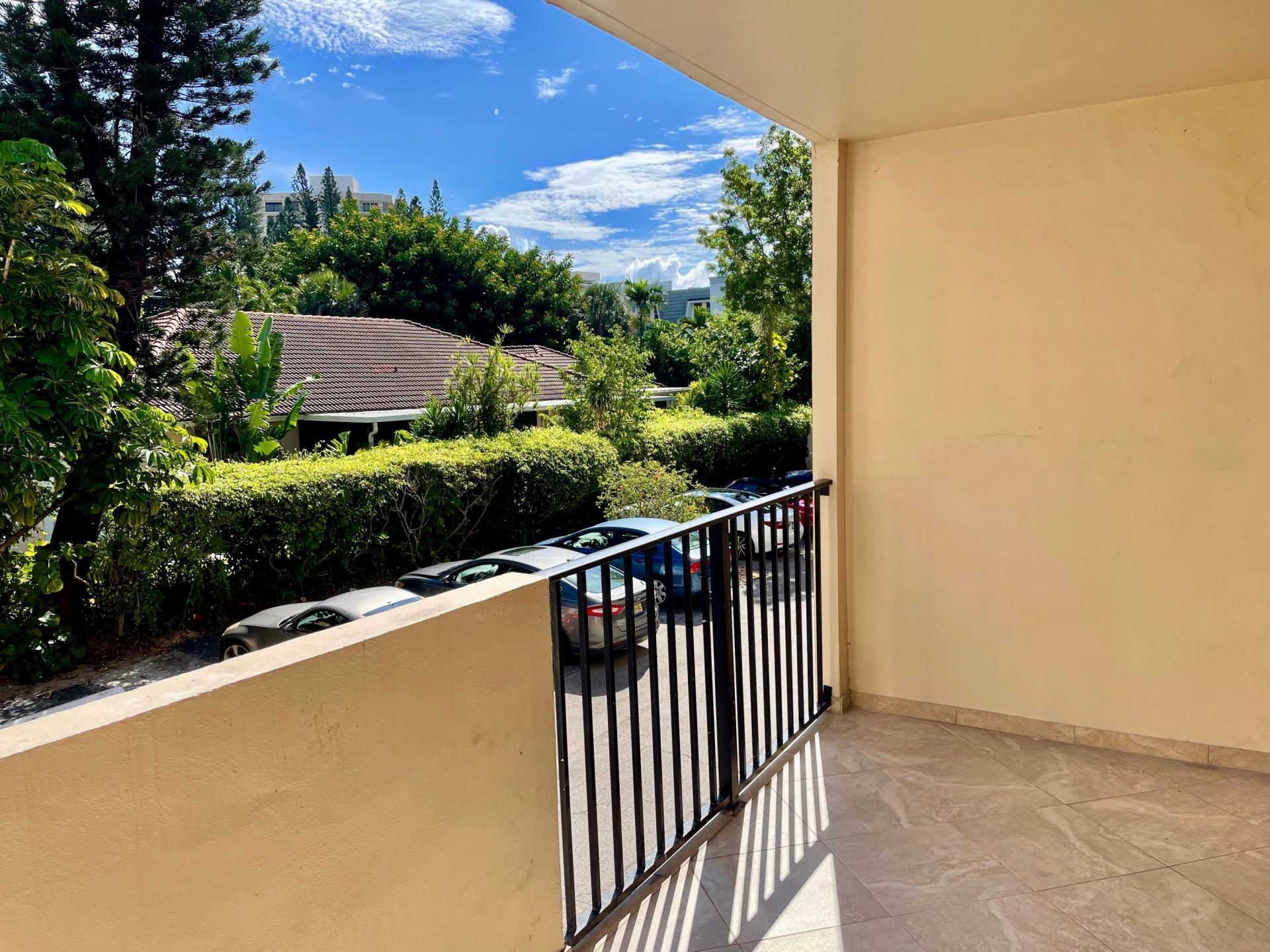 1000 Spanish River Road, Unit 2n, Boca Raton, FL 33432 Photo