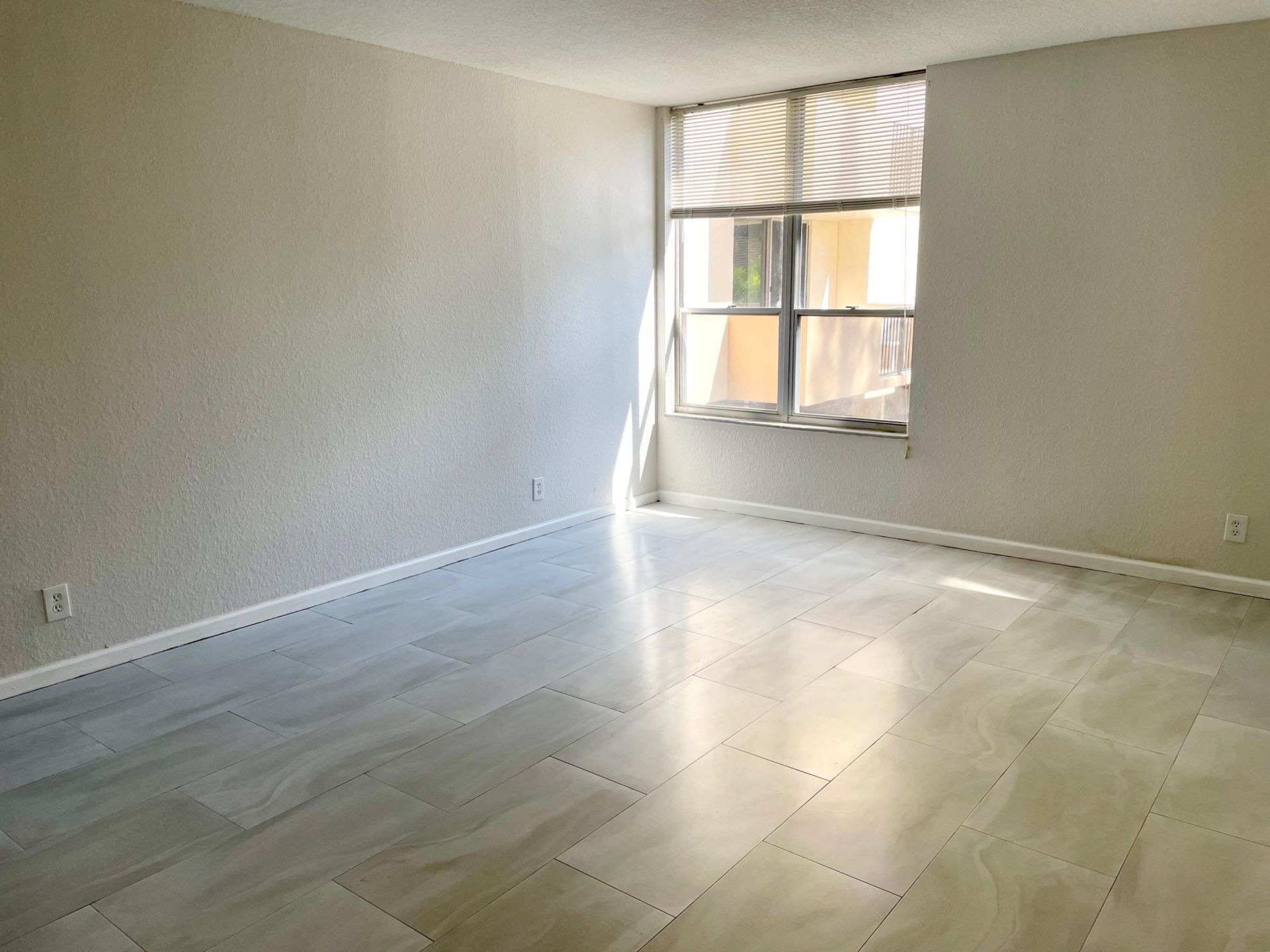 1000 Spanish River Road, Unit 2n, Boca Raton, FL 33432 Photo
