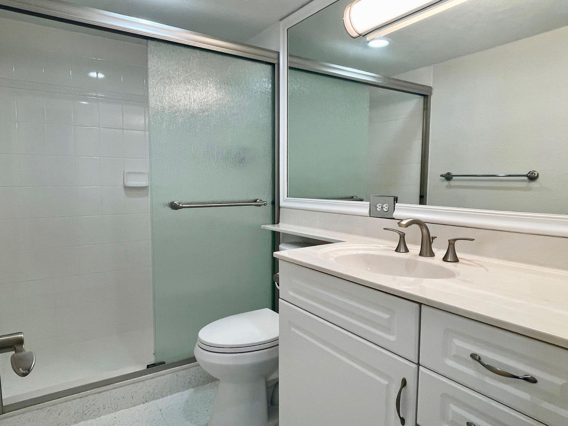 1000 Spanish River Road, Unit 2n, Boca Raton, FL 33432 Photo