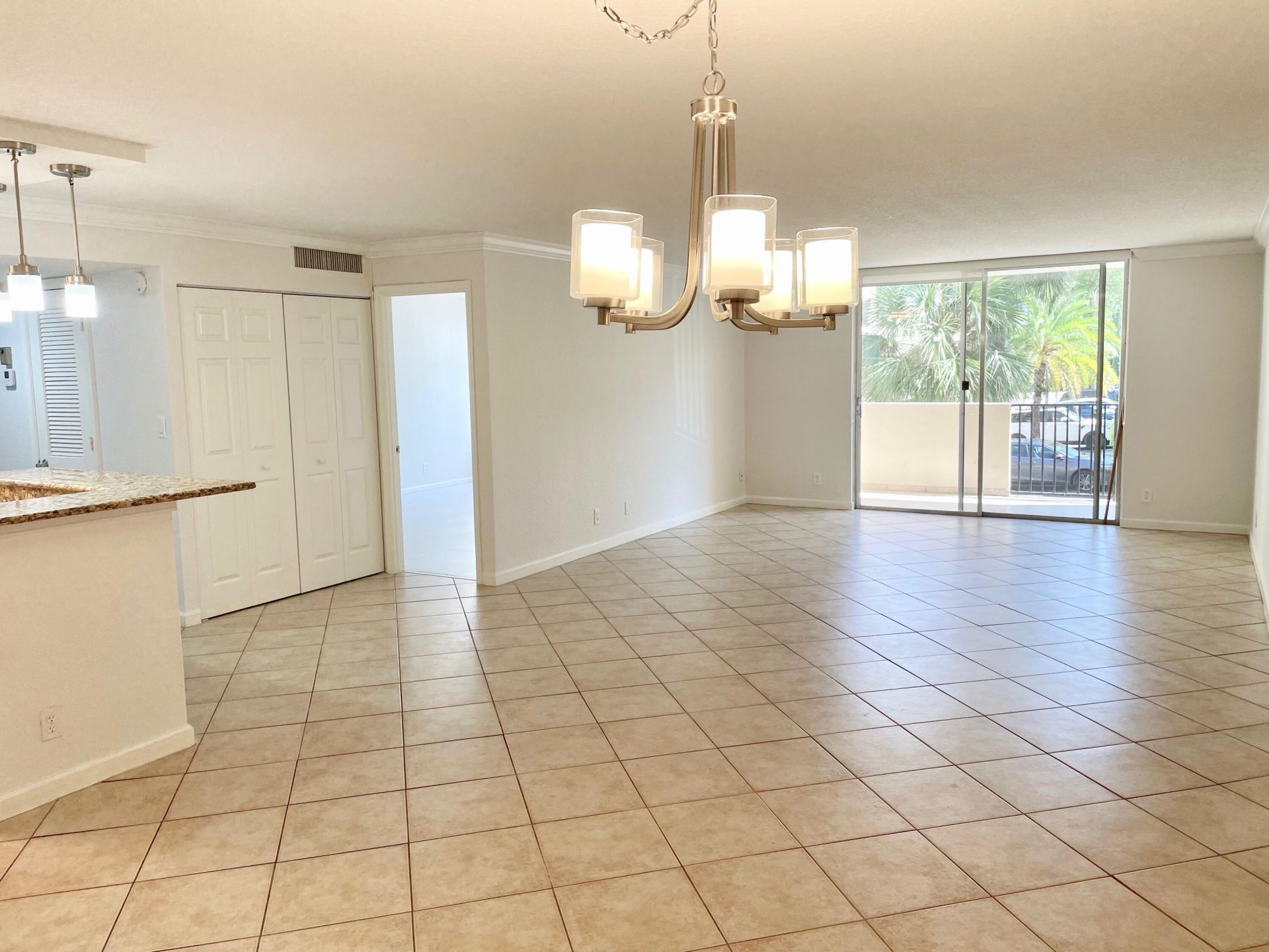 1000 Spanish River Road, Unit 2n, Boca Raton, FL 33432 Photo