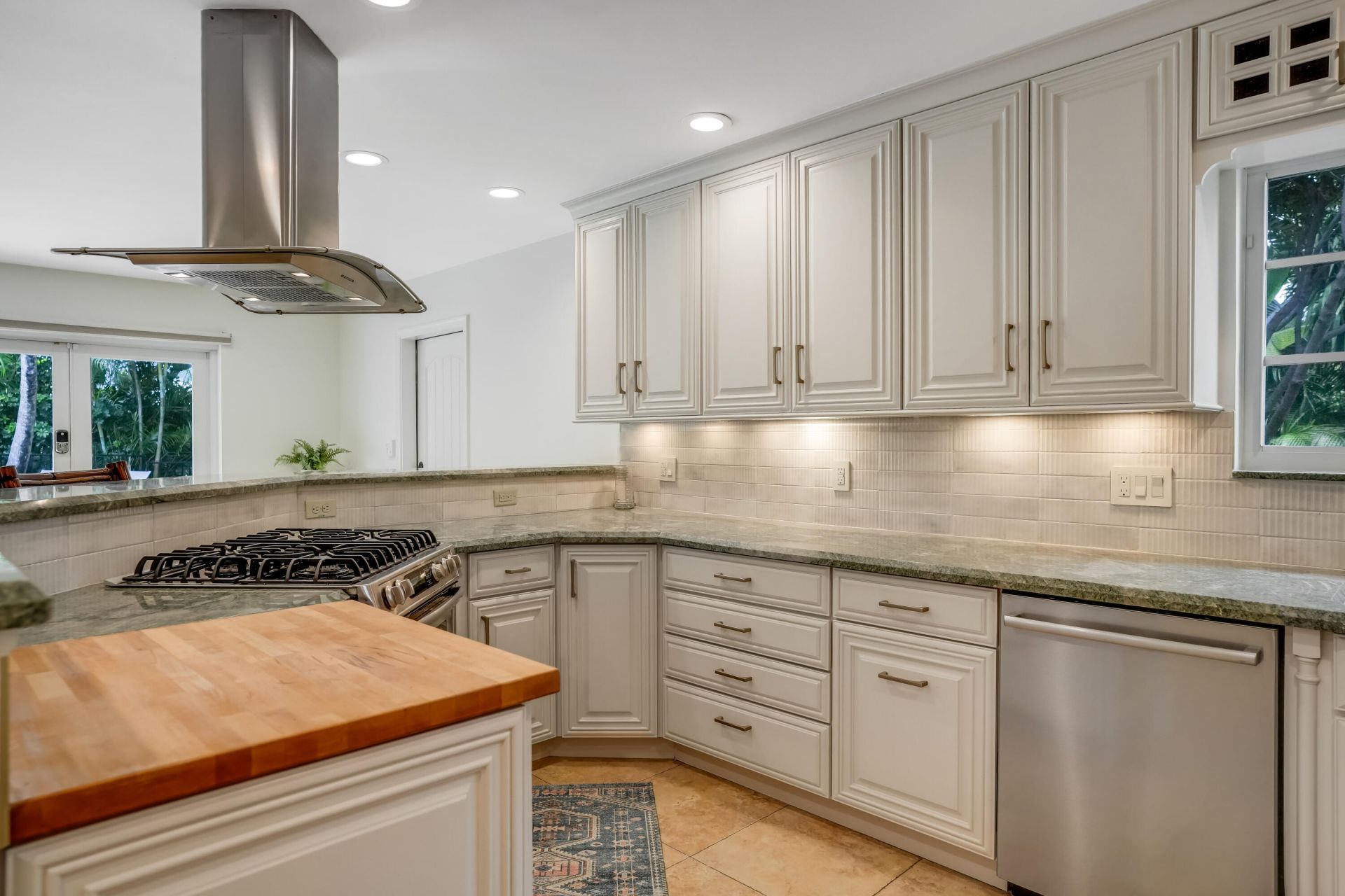2400 N Riverside Drive, Pompano Beach, FL 33062 Photo