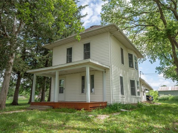 611 Maple Street, Dexter, IA 50070