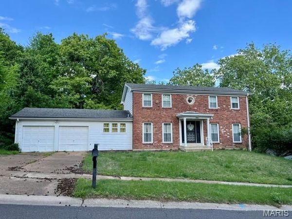 1826 Walnutway Drive , Unincorporated, MO 63146