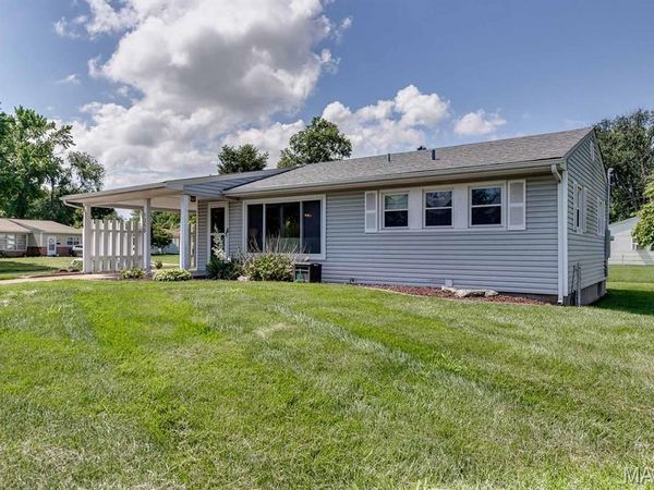 1350 Charbonier Road, Florissant, MO 63031