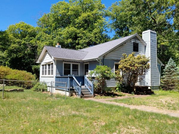 27 Hillside Drive , Cortlandt Manor, NY 10567