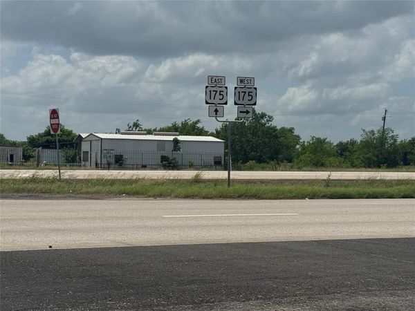 5479 E Highway 175 , Kaufman, TX 75142