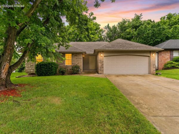 3350 W Erie Street , Springfield, MO 65807