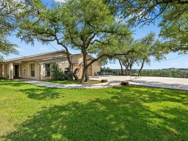 110 Longhorn LN , Dripping Springs, TX 78620