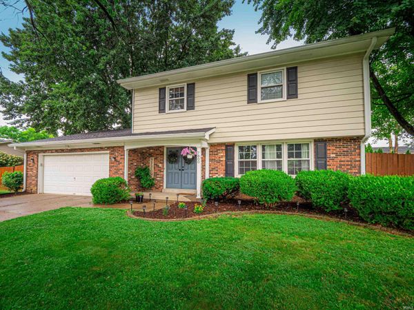 7800 Meadow Lane, Newburgh, IN 47630