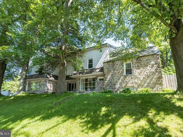 800 2 E CATHEDRAL ROAD , PHILADELPHIA, PA 19128