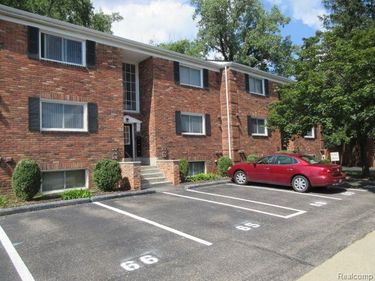 31831 GRAND RIVER Avenue , Farmington, MI 48336