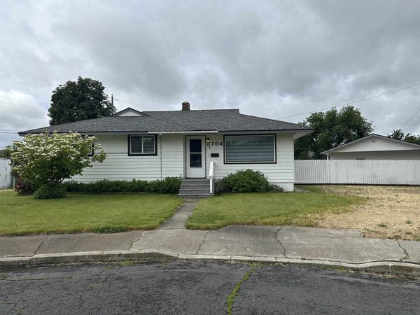 3704 E BUCKEYE Ave, Spokane, WA 99217