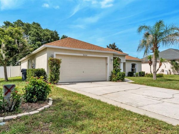 8202 WESTMONT TERRACE DRIVE, LAKELAND, FL 33810
