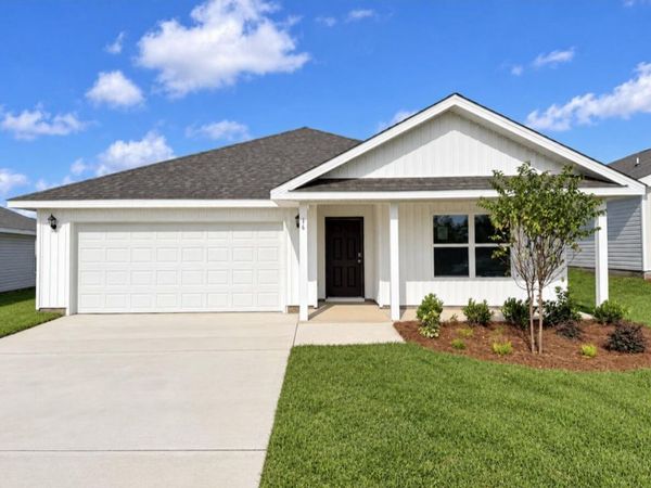 16 Country Side Way, Freeport, FL 32439