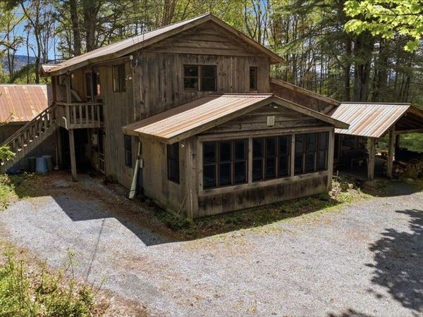 81 Honeysuckle Lane, Bennington, VT 05257