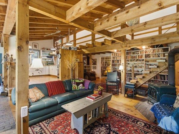 81 Honeysuckle Lane, Bennington, VT 05257