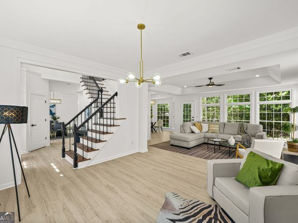 649 Mountain Hbr, Stone Mountain, GA 30087