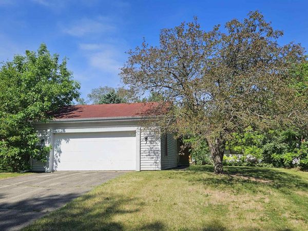 2902 Hanford Drive, ROCKFORD, IL 61114
