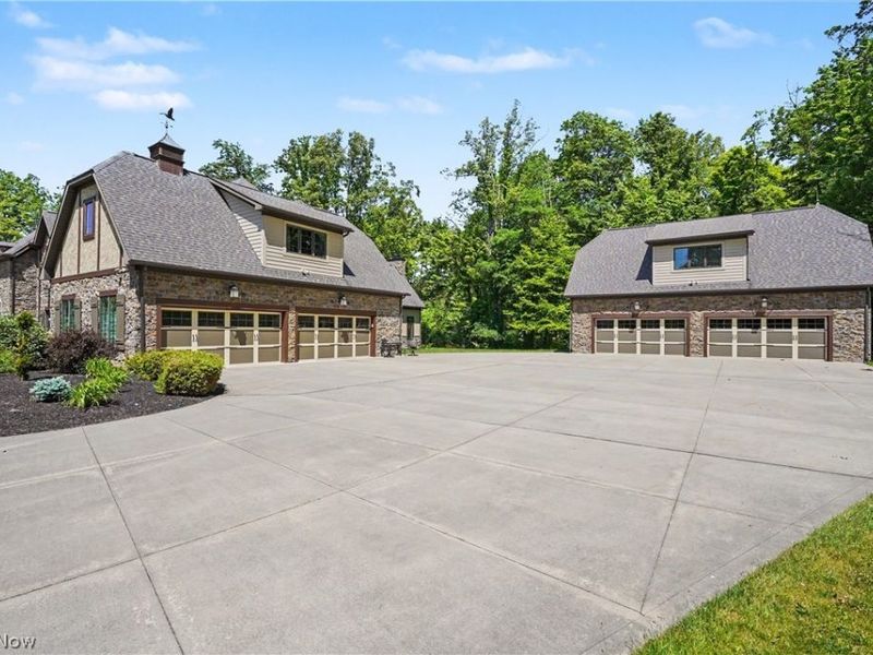 215 Brighton Lane , Peninsula, OH 44264 Photo 2