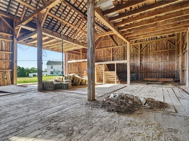 46766 Clarkson Road , Rogers, OH 44455 Photo 12
