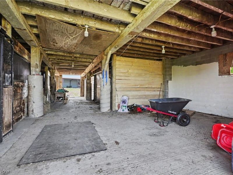 46766 Clarkson Road , Rogers, OH 44455 Photo 25
