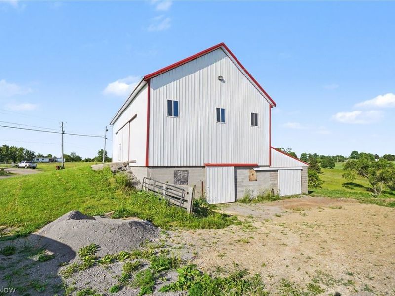 46766 Clarkson Road , Rogers, OH 44455 Photo 9