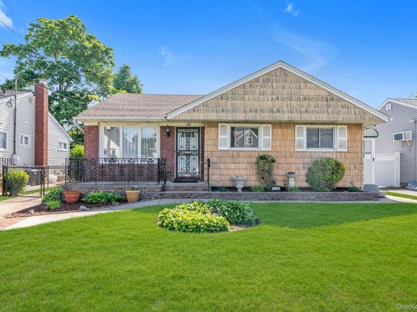 106 Green Avenue , Hempstead, NY 11550