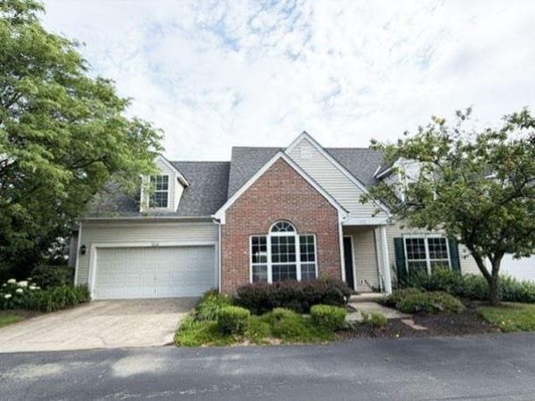 8518 Lazelle Village Drive , Lewis Center, OH 43035