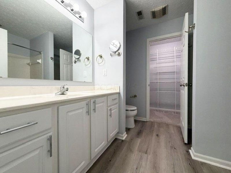 8518 Lazelle Village Drive , Lewis Center, OH 43035 Photo 10