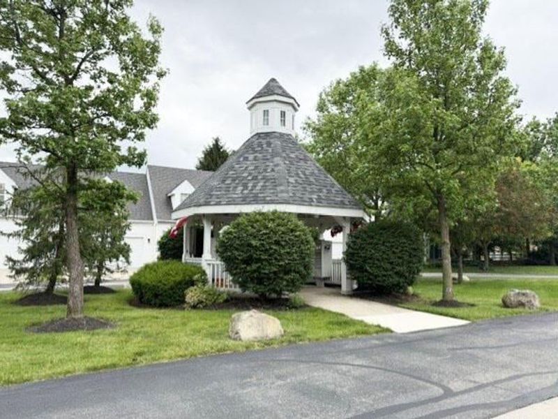 8518 Lazelle Village Drive , Lewis Center, OH 43035 Photo 25