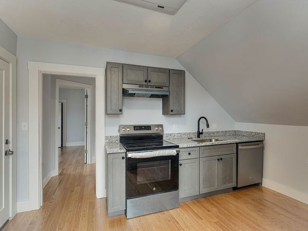24 Dunlap St, Unit 3, Salem, MA 01970