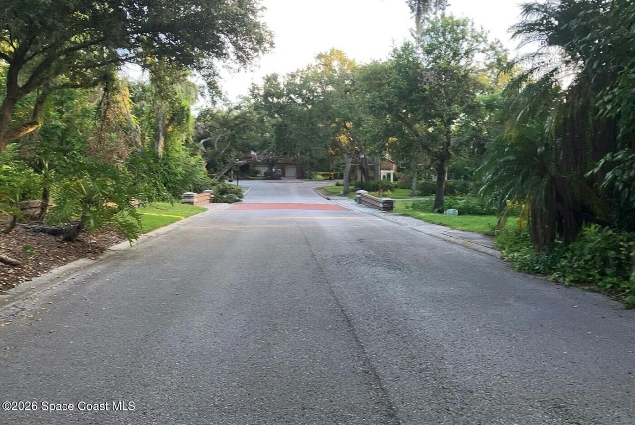 1931 Oakridge Court , Clearwater, FL 33763 Photo