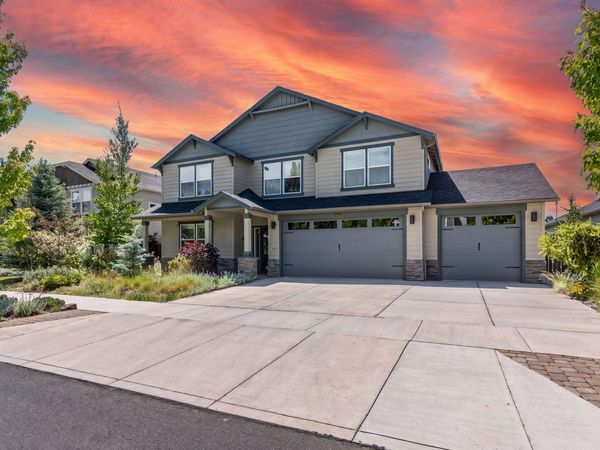 60919 SE Sweet Pea Drive, Bend, OR 97702