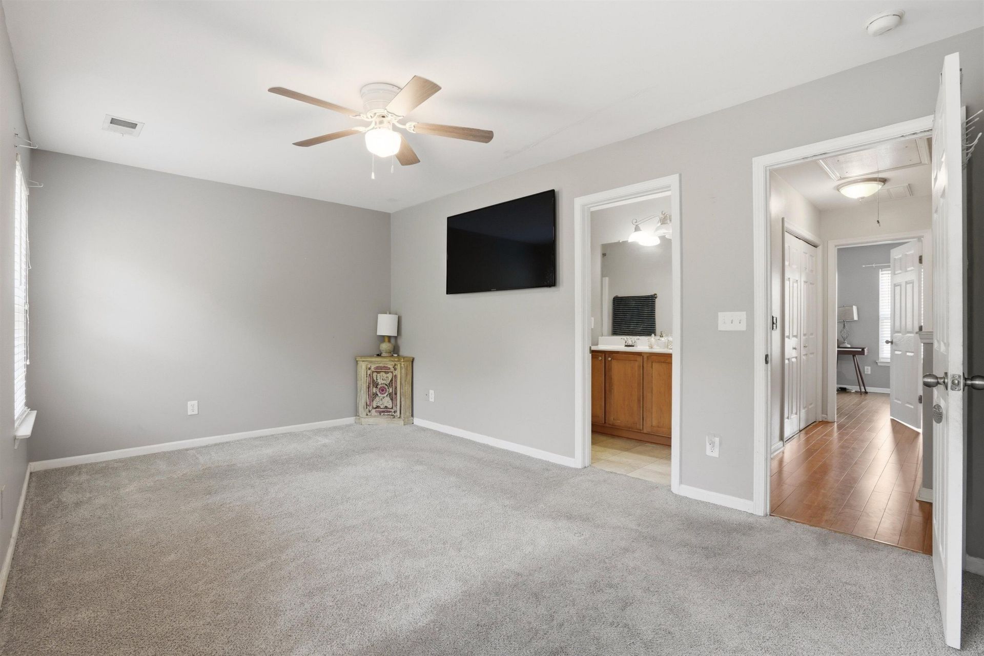905 Hemingway Circle Photo 18
