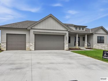 6502 S 214th Avenue, Omaha, NE 68022