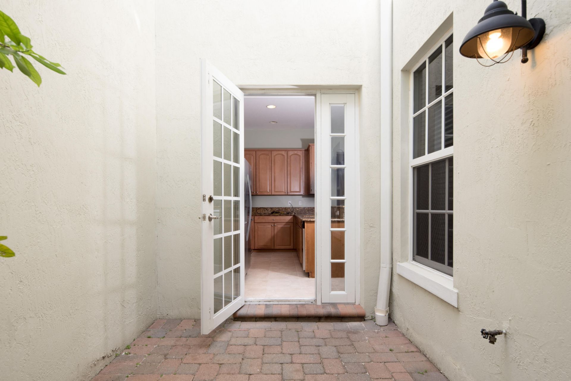 8221 NW 8th Way, Boca Raton, FL 33487 Photo